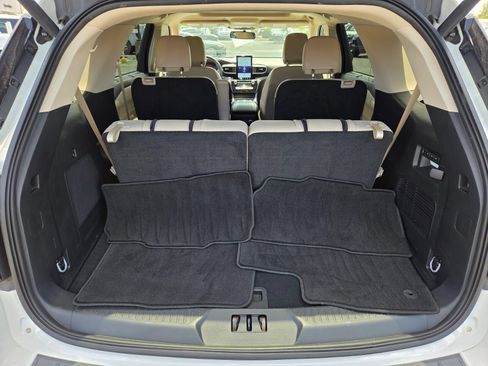 Certified 2023 Ford Explorer Limited w/ Limited Technology Package RWD image 15