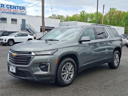 Used 2023 Chevrolet Traverse LT AWD/4WD image 3
