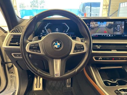Used 2024 BMW X7 xDrive40i w/ M Sport Package AWD/4WD image 10