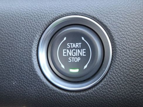 New 2026 GMC Acadia Denali w/ Super Cruise Package image 37