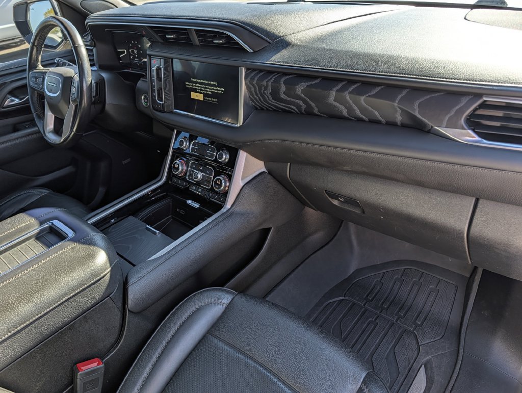 Used 2022 GMC Yukon Denali w/ Denali Premium Package AWD/4WD image 37