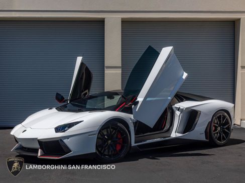 Used 2016 Lamborghini Aventador LP 700-4 AWD/4WD image 6