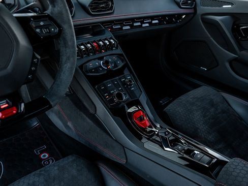 Used 2017 Lamborghini Huracan LP 610-4 Avio image 30