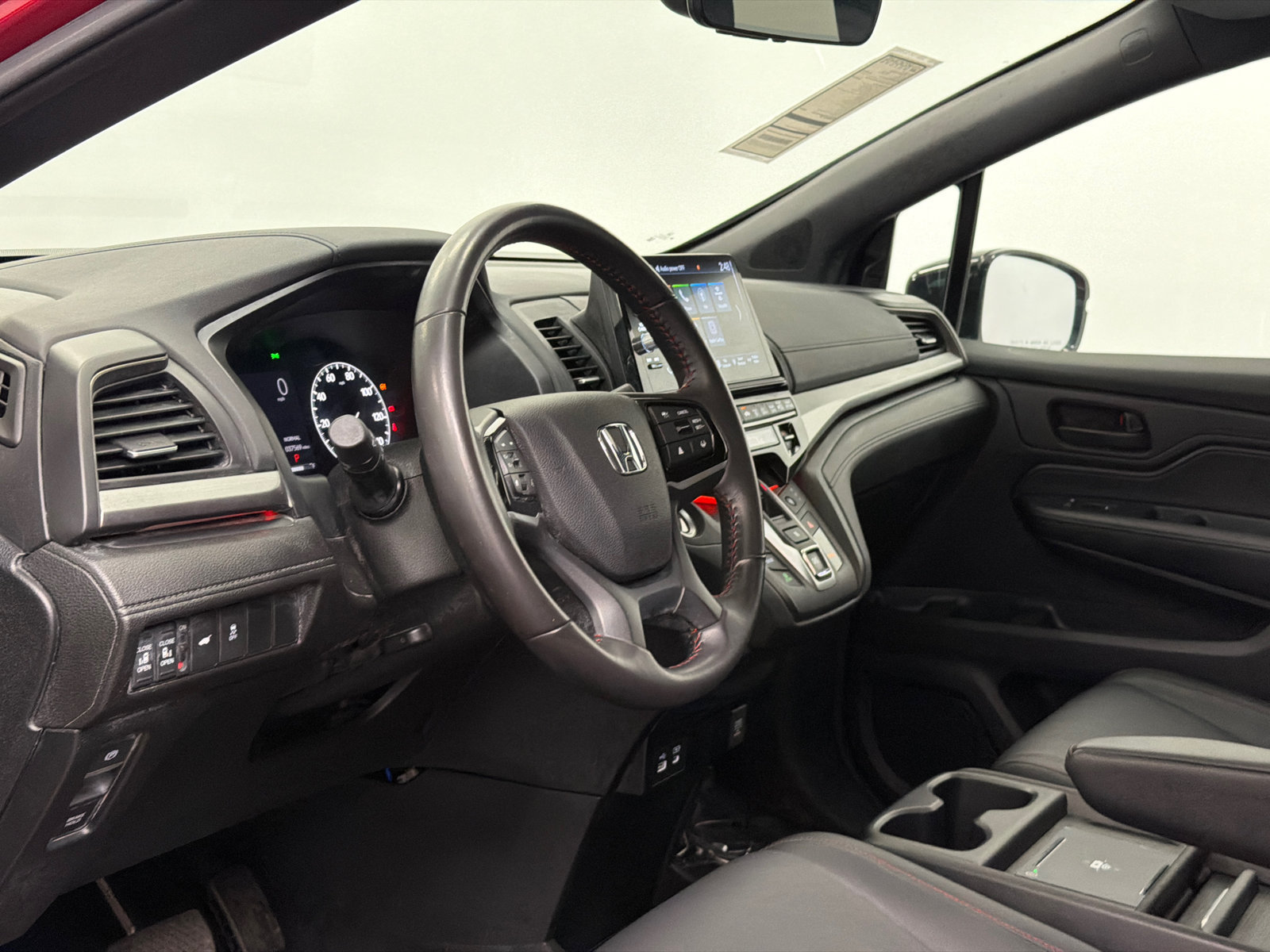 Used 2025 Honda Odyssey Sport-L image 15