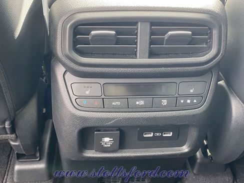 Used 2023 Honda Pilot Elite image 11