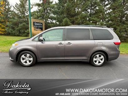 Used 2016 Toyota Sienna LE