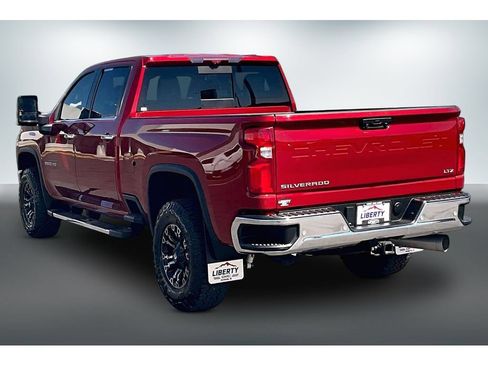 Used 2022 Chevrolet Silverado 2500 LTZ w/ LTZ Plus Package AWD/4WD image 4