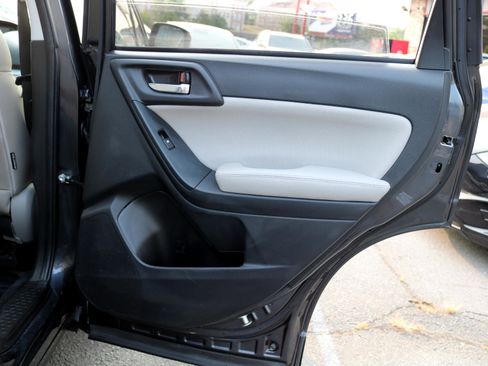 Used 2014 Subaru Forester 2.5i Limited image 36