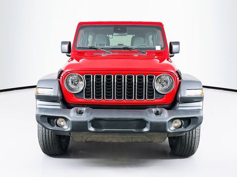 Used 2025 Jeep Wrangler Sport S image 2