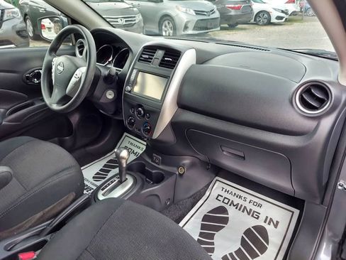 Used 2019 Nissan Versa SV image 16