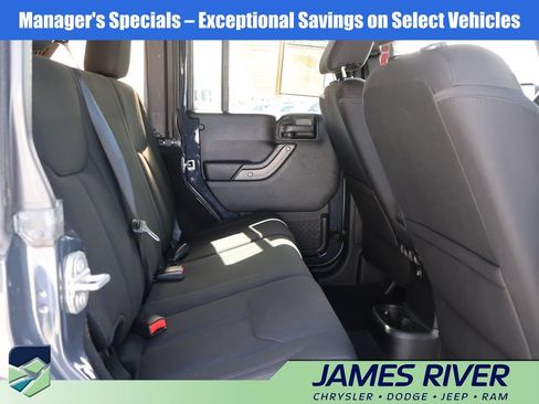 Used 2017 Jeep Wrangler Unlimited Sport w/ Quick Order Package 24S AWD/4WD image 12