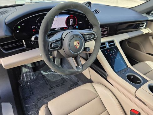 Used 2025 Porsche Taycan 4S image 4