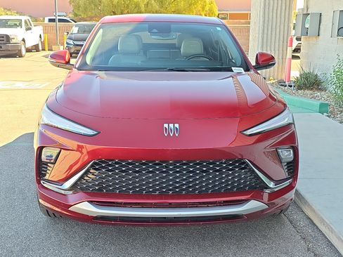 Used 2024 Buick Envista Avenir image 2