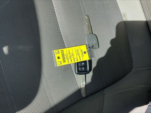 Used 2019 Honda CR-V LX image 10