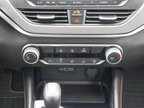 Used 2023 Nissan Altima 2.5 SR image 18