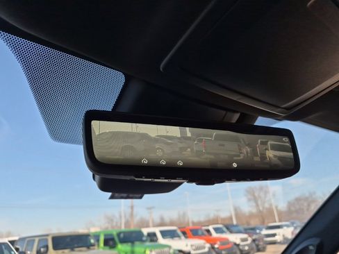 Used 2021 Toyota Highlander Platinum image 16