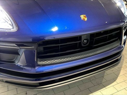 Used 2025 Porsche Macan image 33