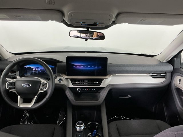 Used 2026 Ford Explorer Active AWD/4WD image 23