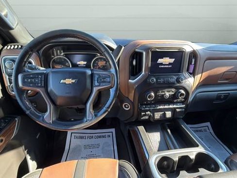 Used 2021 Chevrolet Silverado 3500 High Country image 12