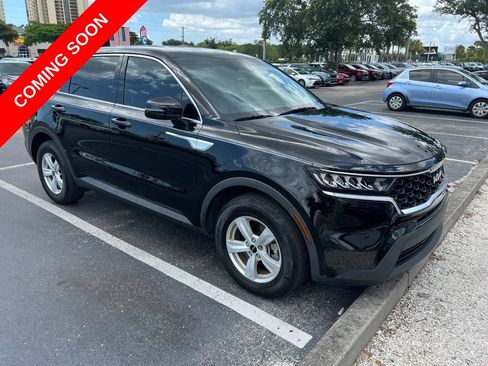 Certified 2022 Kia Sorento LX FWD image 3