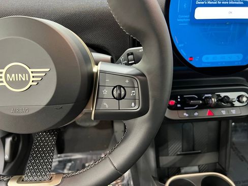 Certified 2025 MINI Cooper 2-Door Hardtop image 15