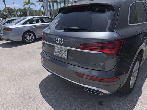 Used 2023 Audi Q5 2.0T Premium w/ Convenience Package AWD/4WD image 10