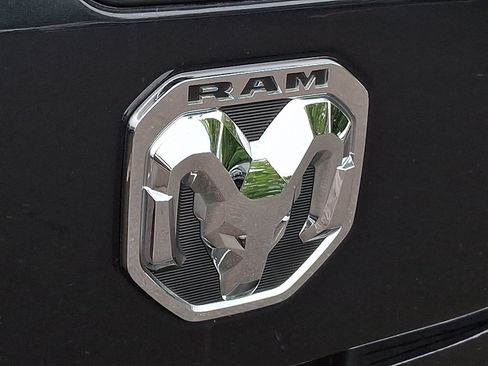Used 2019 RAM 1500 Big Horn AWD/4WD image 30