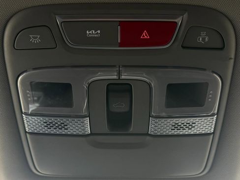 Used 2025 Kia Telluride S image 48