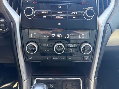 Used 2021 Subaru Ascent Limited w/ Technology Package AWD/4WD image 17