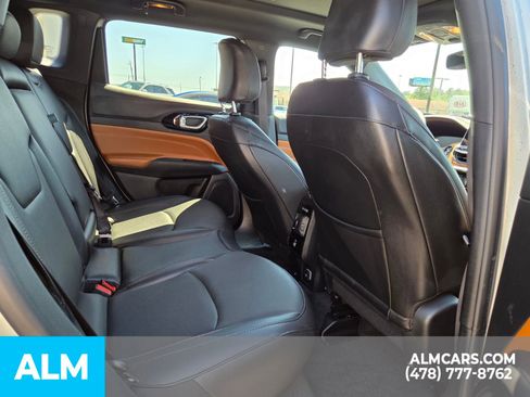 Used 2024 Jeep Compass Limited w/ Elite Group AWD/4WD image 15