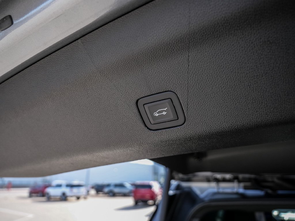 New 2026 Chevrolet Tahoe High Country AWD/4WD image 14