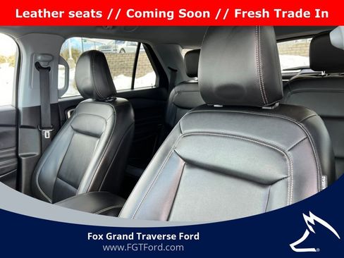 Certified 2022 Ford Explorer XLT w/ Equipment Group 202A image 13