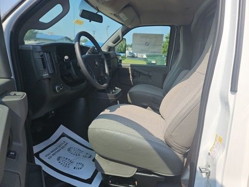 New 2025 Chevrolet Express 3500 Work Van w/ Power Convenience Package image 20