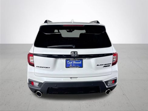 Used 2025 Honda Passport Black Edition image 7