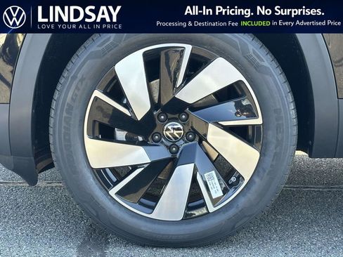 New 2026 Volkswagen Atlas Cross Sport SEL AWD/4WD image 8