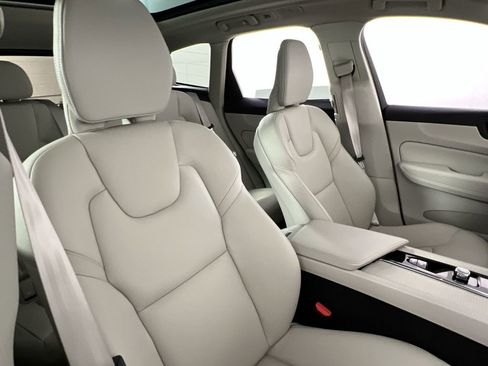 Certified 2023 Volvo XC60 B5 Core w/ Climate Package image 26