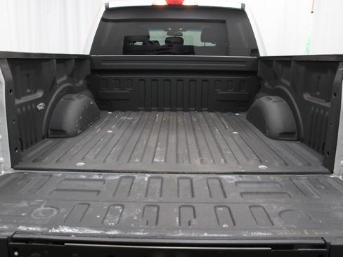 Used 2016 Ford F150 XLT AWD/4WD image 18
