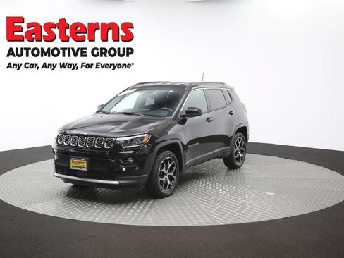 Used 2025 Jeep Compass Limited AWD/4WD image 54