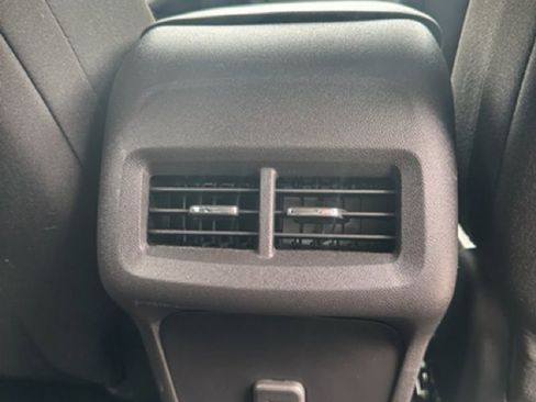 Used 2024 Chevrolet Equinox LT image 21