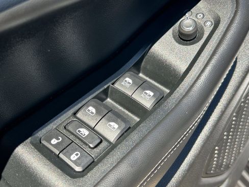Used 2024 Jeep Grand Cherokee Limited AWD/4WD image 17