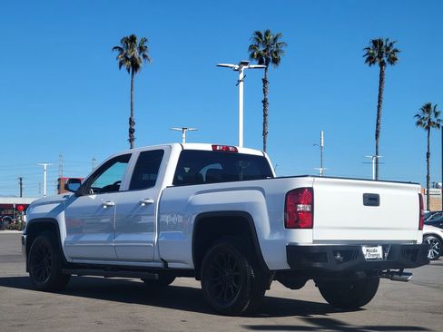 Used 2018 GMC Sierra 1500 SLE w/ SLE Value Package image 2