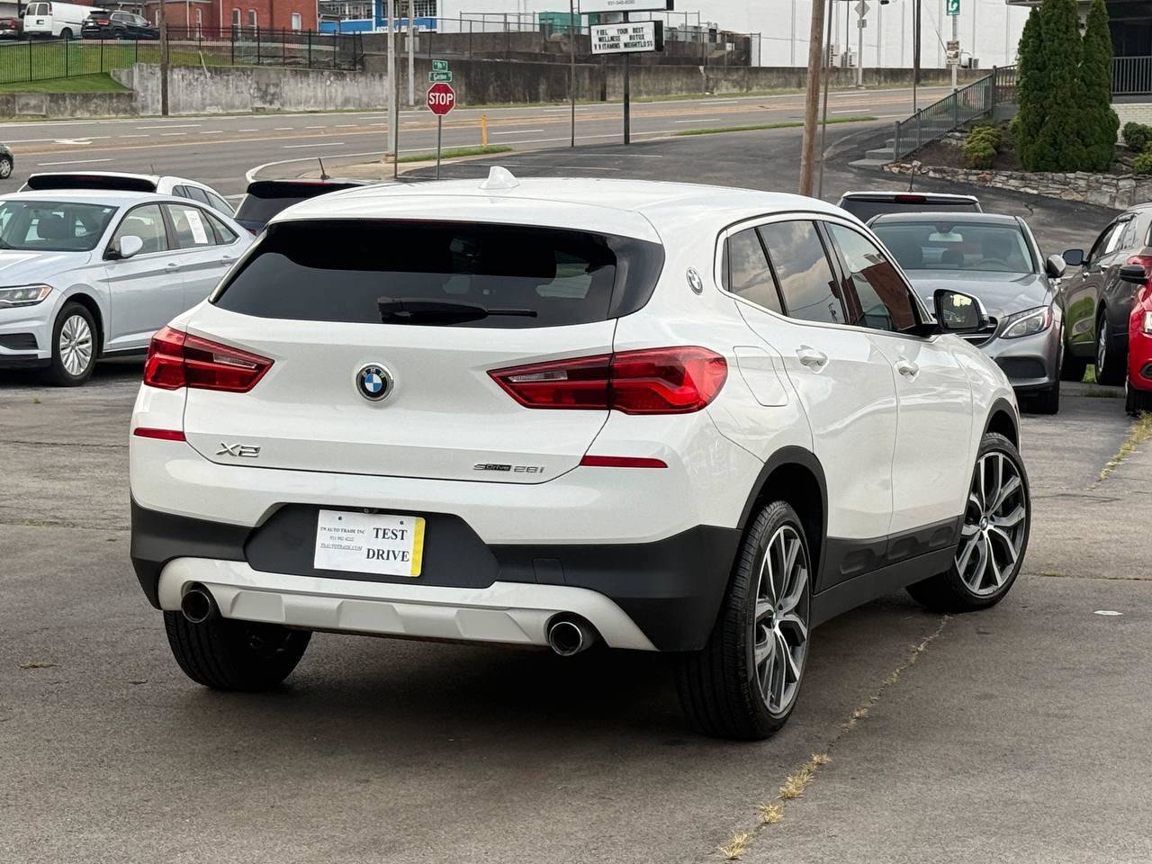 Used 2018 BMW X2 sDrive28i w/ Convenience Package FWD image 2