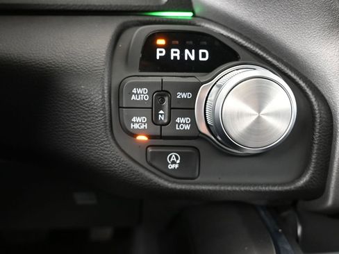 Used 2025 RAM 1500 Laramie image 30