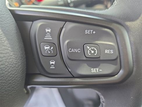 New 2025 Jeep Gladiator Sport image 18