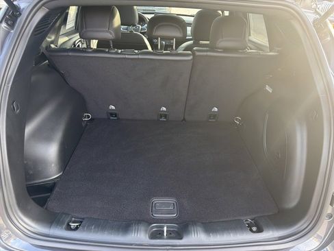 Certified 2024 Jeep Compass Limited w/ Sun and Sound Group image 21