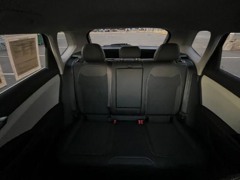 Used 2025 Volkswagen Taos SE image 38