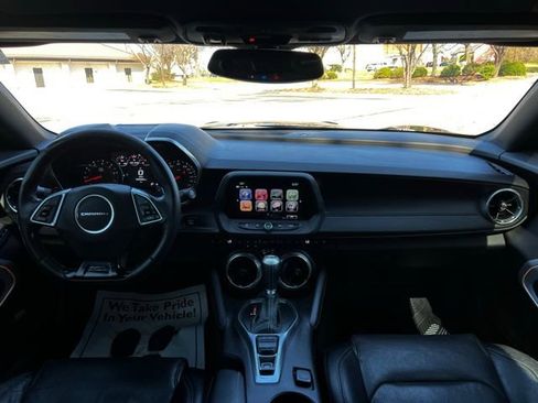 Used 2017 Chevrolet Camaro SS image 20