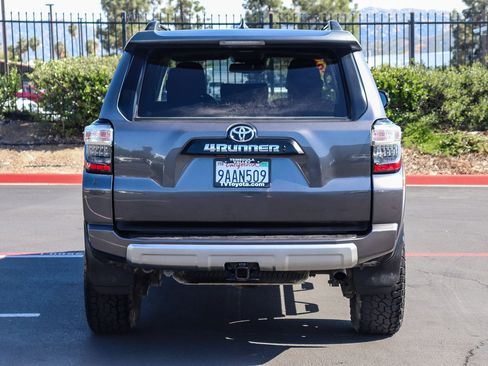 Used 2020 Toyota 4Runner TRD Off-Road Premium w/ Moonroof Package AWD/4WD image 6