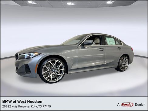 Used 2025 BMW 330i xDrive Sedan w/ Premium Package AWD/4WD image 1