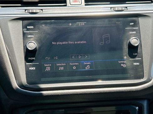 Used 2023 Volkswagen Tiguan SE w/ Panoramic Sunroof Package FWD image 32